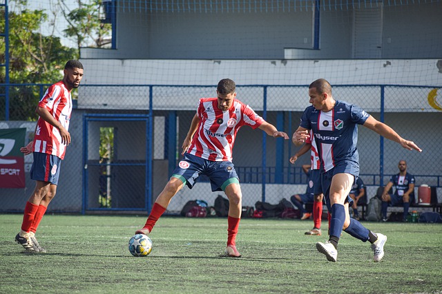 场上积极奔 场上积极奔